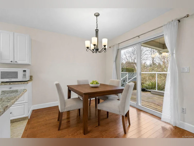6146 Bellflower Way, Nanaimo, BC, V9T 6L2 - 6