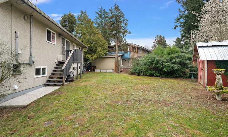 1819 Dunnett Crescent