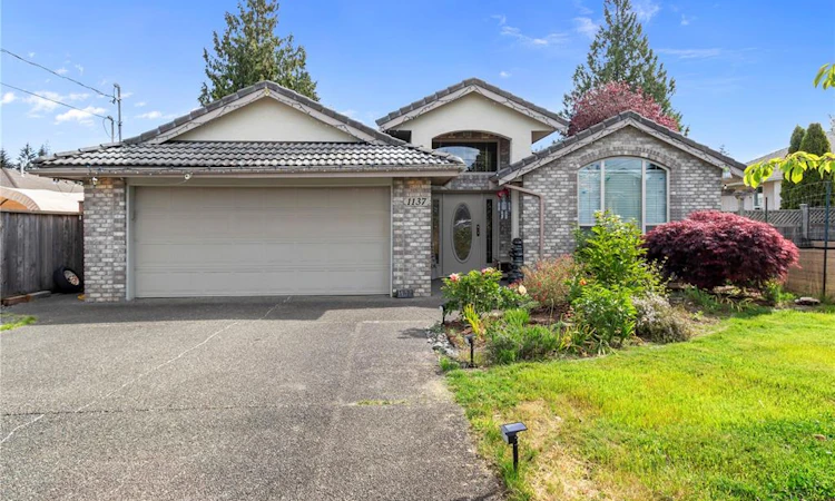 1137 Yellowbrick Road