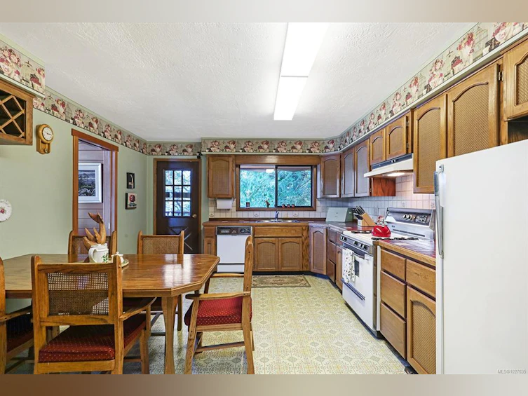 651 Gorge Harbour, Cortes Island, BC, V0P 1Z0 - 16