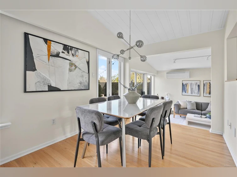 1262 Roslyn Road, Oak Bay, BC, V8S 4R6 - 14
