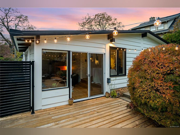 1262 Roslyn Road, Oak Bay, BC, V8S 4R6 - 18