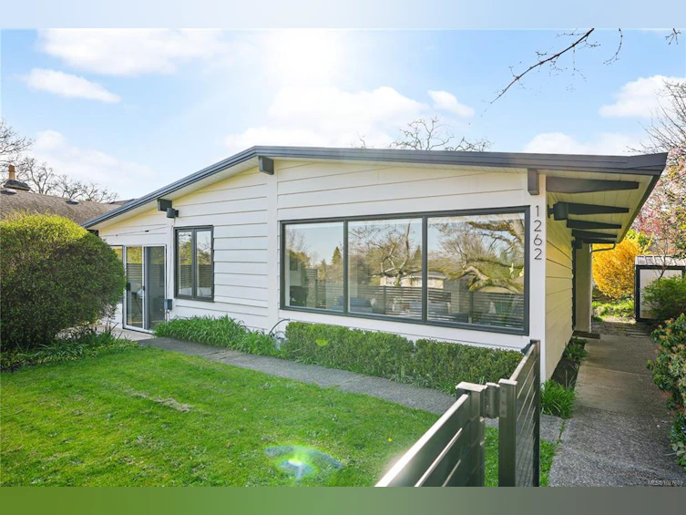 1262 Roslyn Road, Oak Bay, BC, V8S 4R6 - 42