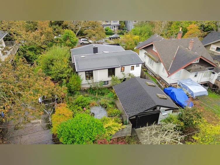 1262 Roslyn Road, Oak Bay, BC, V8S 4R6 - 32