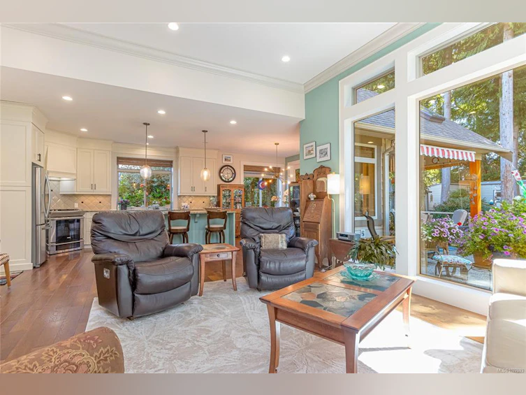 3888 Creekside Drive, Bowser/Deep Bay, BC, V0R 1G0 - 14