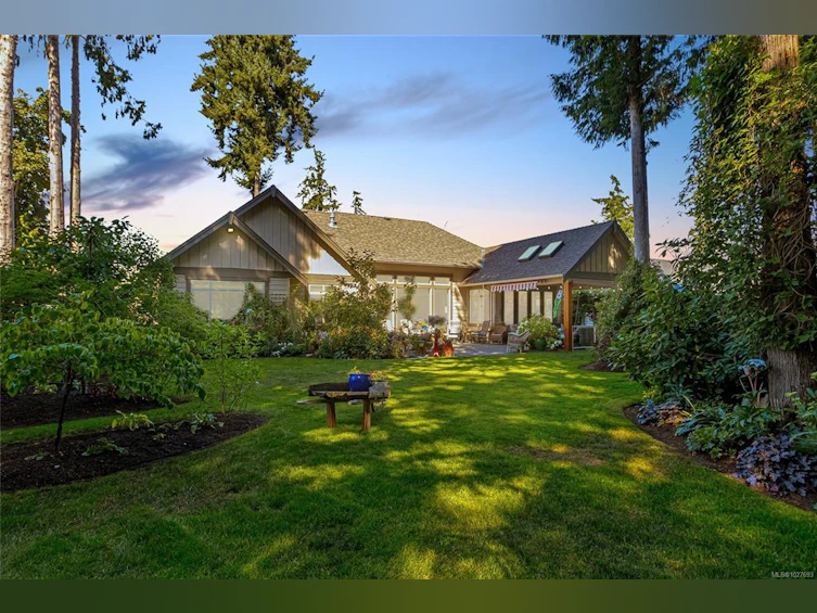3888 Creekside Drive, Bowser/Deep Bay, BC, V0R 1G0 - 28