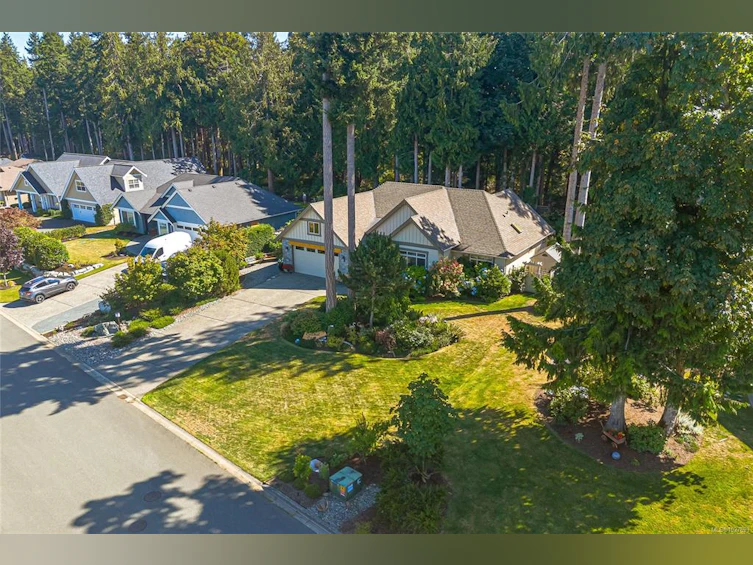 3888 Creekside Drive, Bowser/Deep Bay, BC, V0R 1G0 - 71