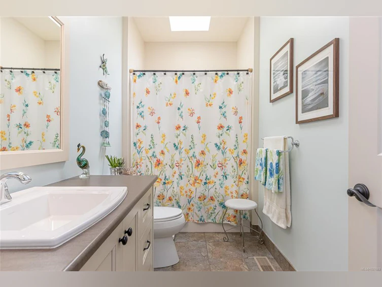 3888 Creekside Drive, Bowser/Deep Bay, BC, V0R 1G0 - 40