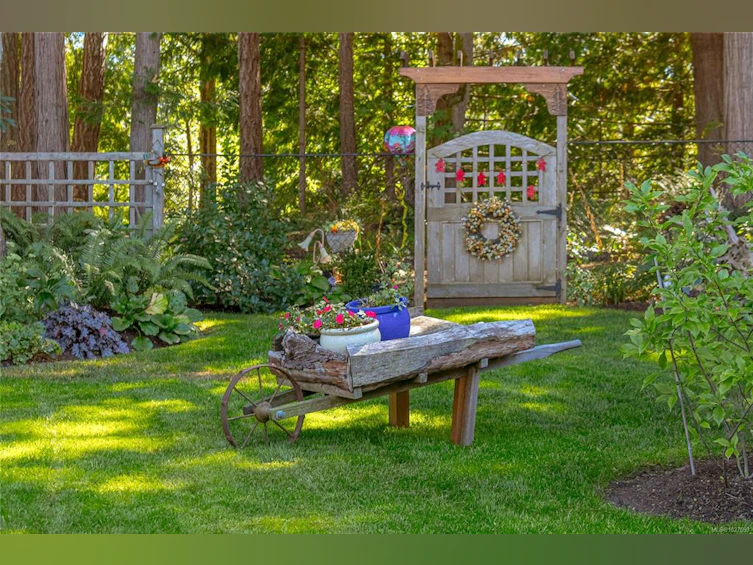 3888 Creekside Drive, Bowser/Deep Bay, BC, V0R 1G0 - 46