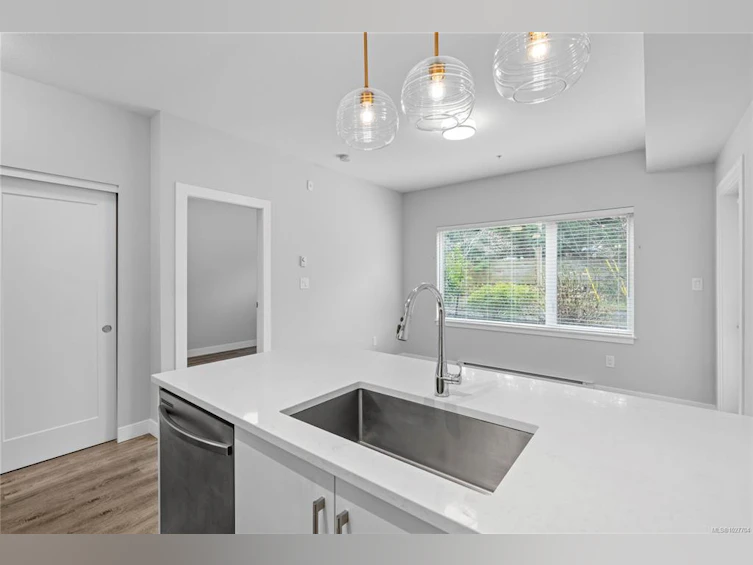 112-20 Barsby Avenue, Nanaimo, BC, V9R 0K4 - 12