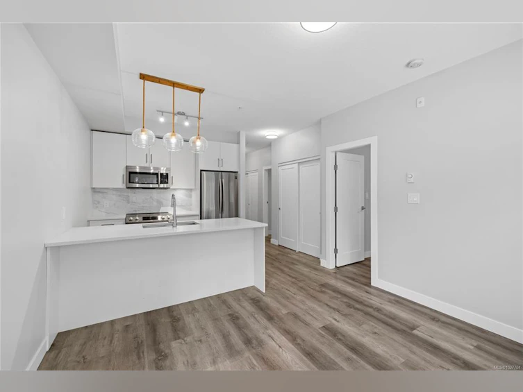 112-20 Barsby Avenue, Nanaimo, BC, V9R 0K4 - 9