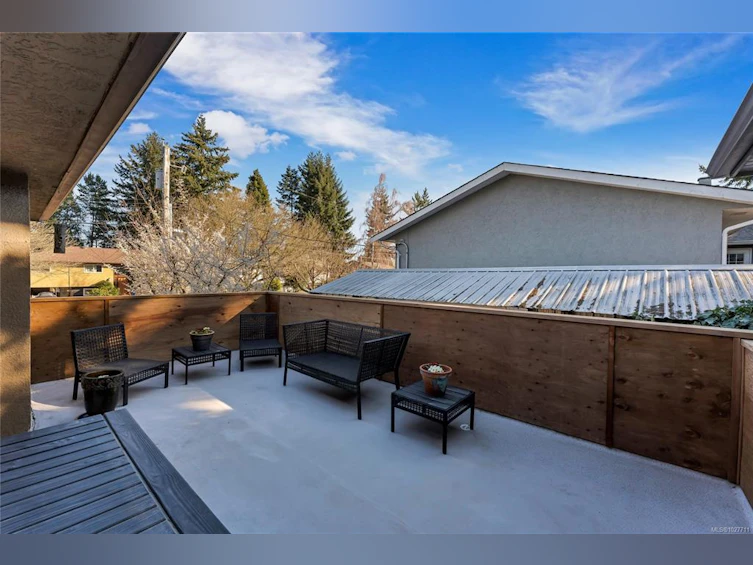 1-2011 Courser Drive, Sidney, BC, V8L 2N5 - 10