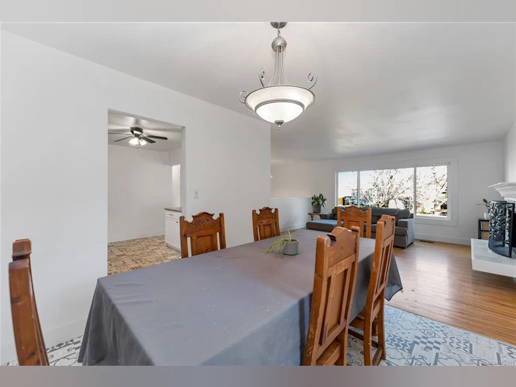 1-2011 Courser Drive, Sidney, BC, V8L 2N5 - 9