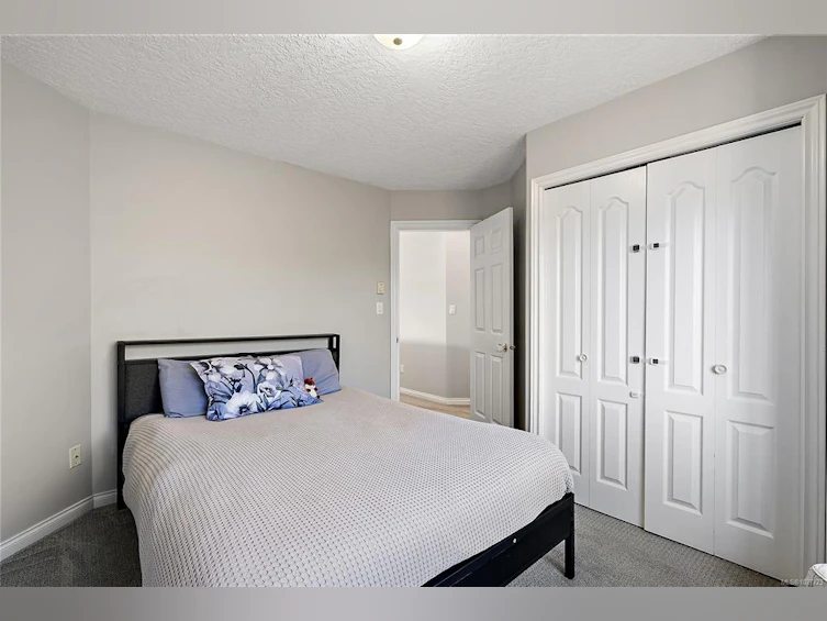 2124 W James White Boulevard, Sidney, BC, V8L 1Z2 - 18