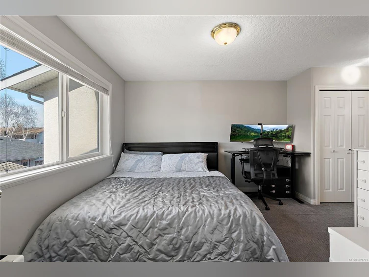 2124 W James White Boulevard, Sidney, BC, V8L 1Z2 - 14