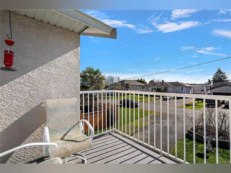 2124 W James White Boulevard, Sidney, BC, V8L 1Z2 - 7