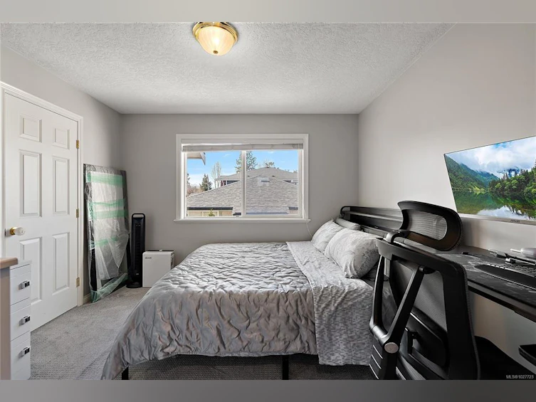 2124 W James White Boulevard, Sidney, BC, V8L 1Z2 - 13