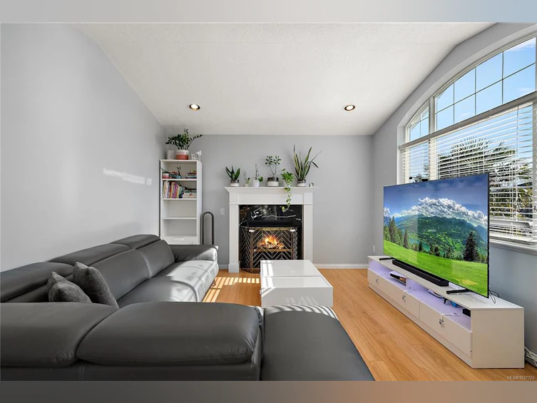 2124 W James White Boulevard, Sidney, BC, V8L 1Z2 - 8