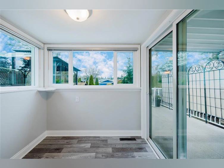 3143 Fifth Street, Victoria, BC, V8X 1E8 - 16