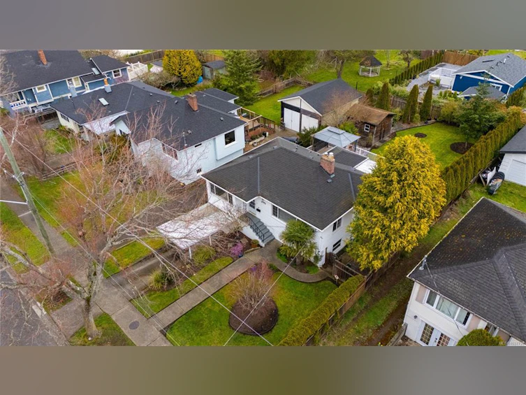 3143 Fifth Street, Victoria, BC, V8X 1E8 - 6