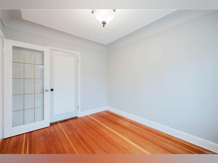 3143 Fifth Street, Victoria, BC, V8X 1E8 - 27