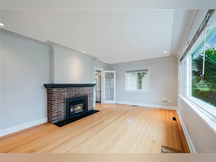 3143 Fifth Street, Victoria, BC, V8X 1E8 - 11