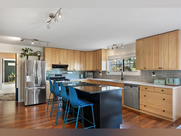 3830 Laurel Drive, Courtenay, BC, V0R 2V0 - 24