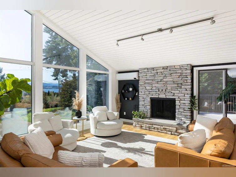 11321 Chalet Road, North Saanich, BC, V8L 5M1 - 8