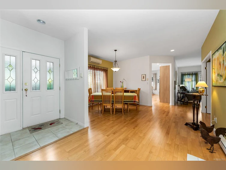 7952 Polo Park Crescent, Central Saanich, BC, V8M 2J4 - 3