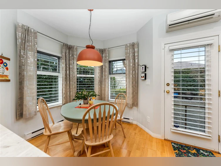 7952 Polo Park Crescent, Central Saanich, BC, V8M 2J4 - 8