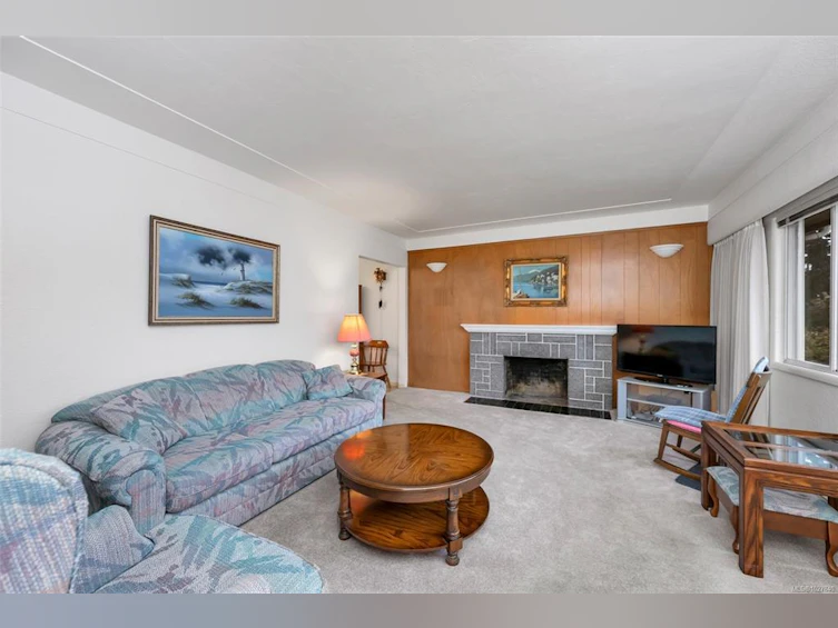 3850 S Raymond Street, Saanich, BC, V8Z 4K3 - 9