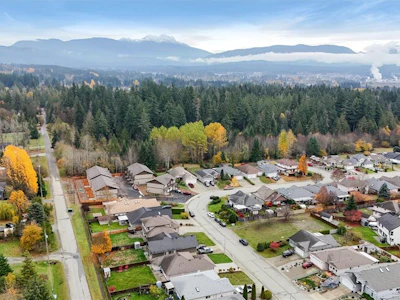 5575 E Woodland Crescent - 3