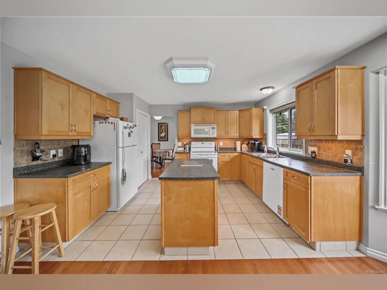 5575 E Woodland Crescent, Port Alberni, BC, V9Y 8E6 - 11