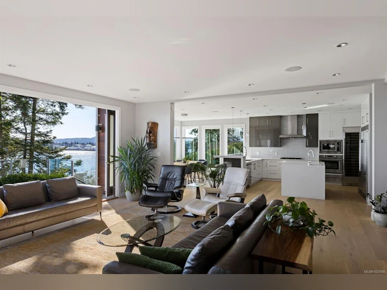 2355 Tryon Road, North Saanich, BC, V8L 5H8 - 8