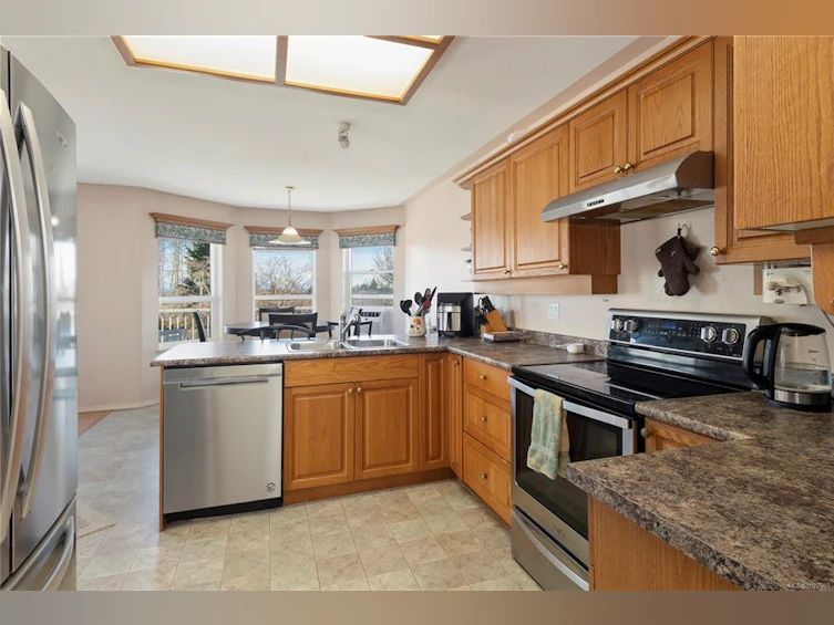 2637 S Alder Street, Campbell River, BC, V9G 1C4 - 3