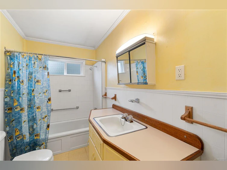 6850 W Island Highway, Bowser/Deep Bay, BC, V0R 1G0 - 10
