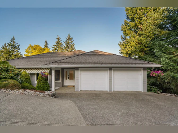 3557 Collingwood Drive, Fairwinds, BC, V9P 9G4 - 9