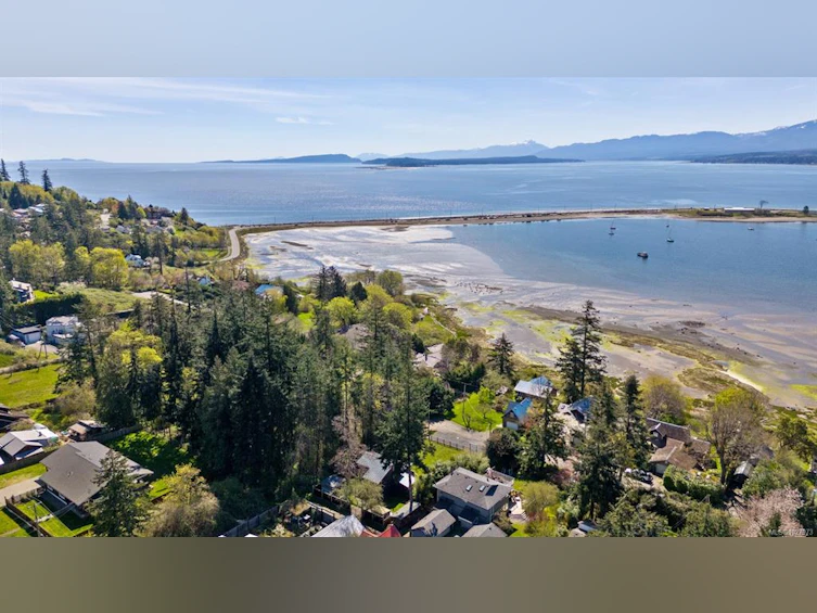 1304 Midden Road, Comox, BC, V9M 2R6 - 56