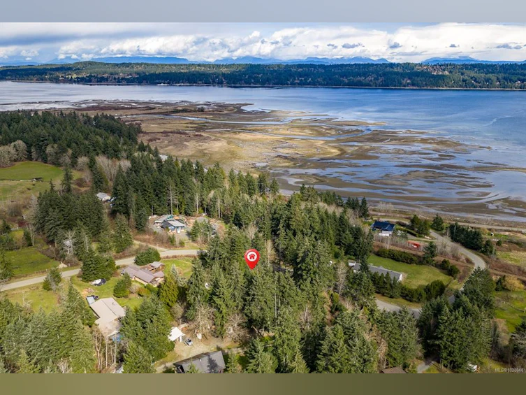 415 Holiday Road, Fanny Bay, BC, V0R 1W0 - 47