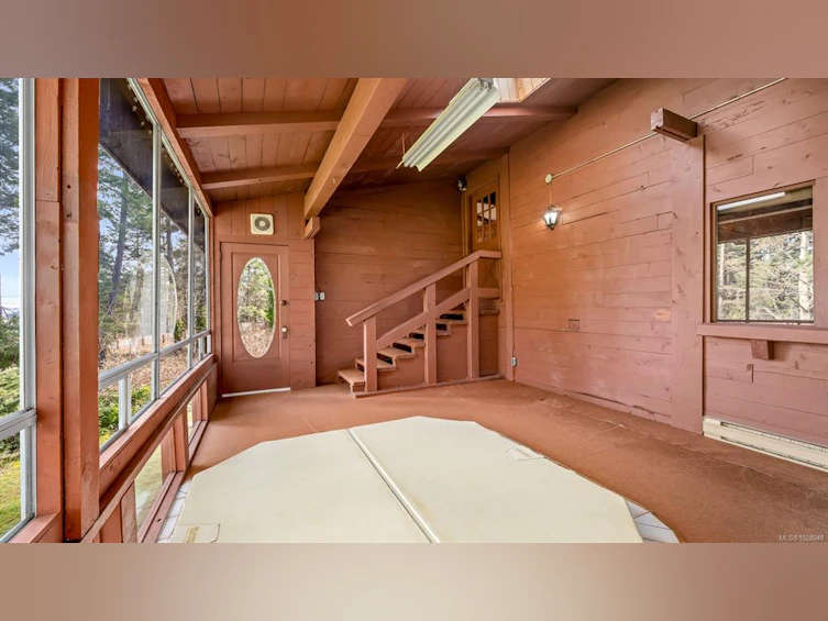 415 Holiday Road, Fanny Bay, BC, V0R 1W0 - 8