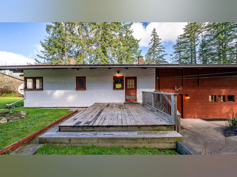 415 Holiday Road, Fanny Bay, BC, V0R 1W0 - 10