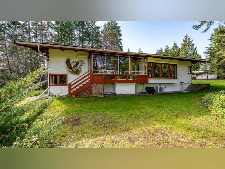 415 Holiday Road, Fanny Bay, BC, V0R 1W0 - 14
