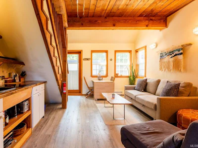 4-1002 Peninsula Road - 2