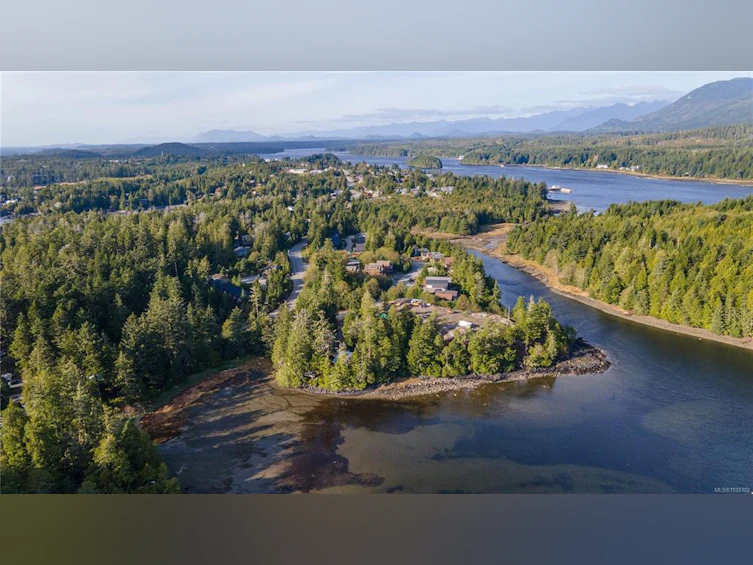 225 Boardwalk Boulevard, Ucluelet, BC, V0R 3A0 - 26