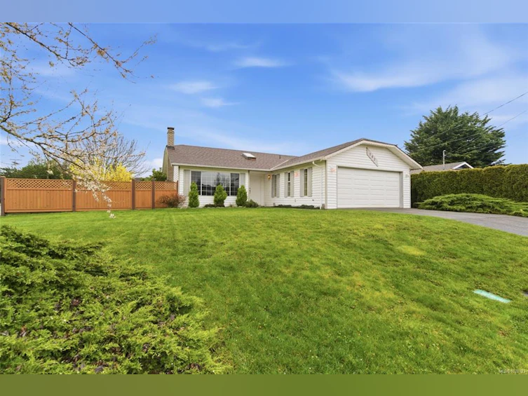 702 Forsyth Avenue, Parksville, BC, V9P 1E7