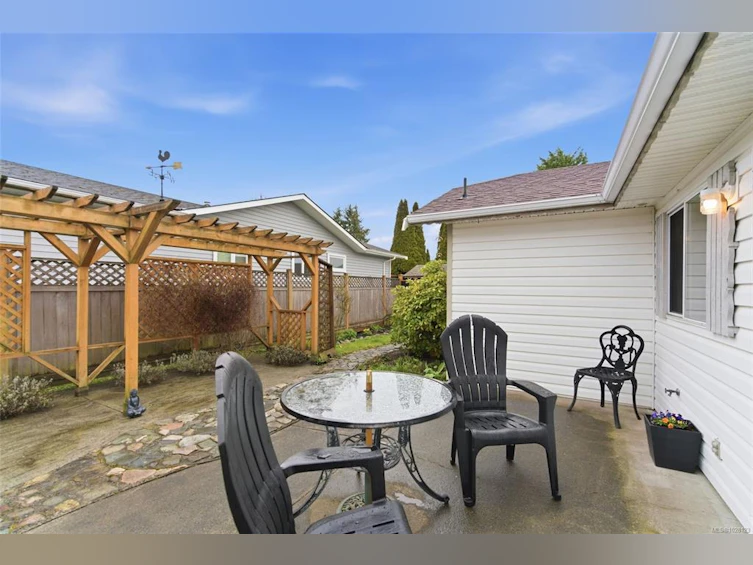 702 Forsyth Avenue, Parksville, BC, V9P 1E7 - 21
