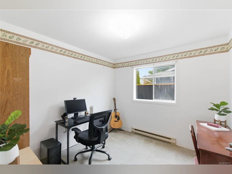 702 Forsyth Avenue, Parksville, BC, V9P 1E7 - 9