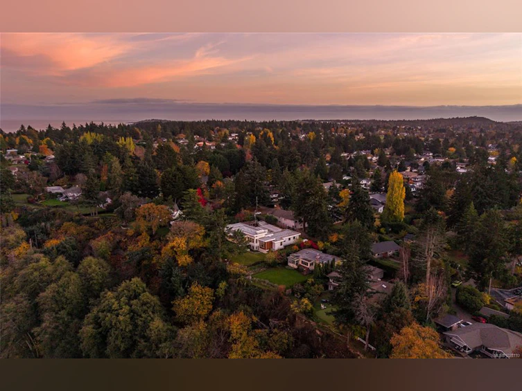 4570 Bissenden Place, Saanich, BC, V8N 3K4 - 73