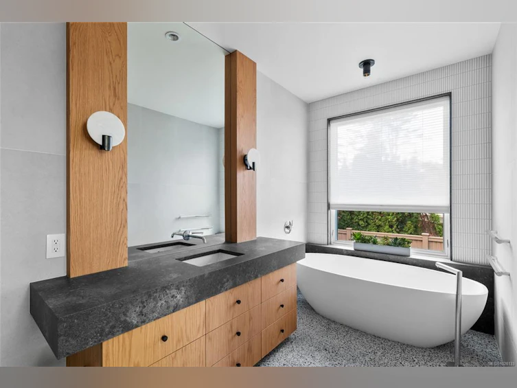 4570 Bissenden Place, Saanich, BC, V8N 3K4 - 29