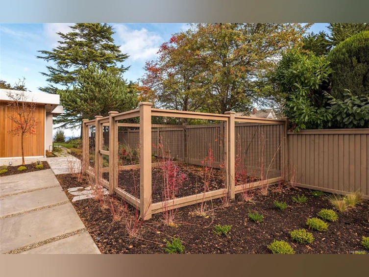4570 Bissenden Place, Saanich, BC, V8N 3K4 - 63